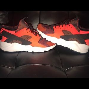 Nike Hurache Orange/Black